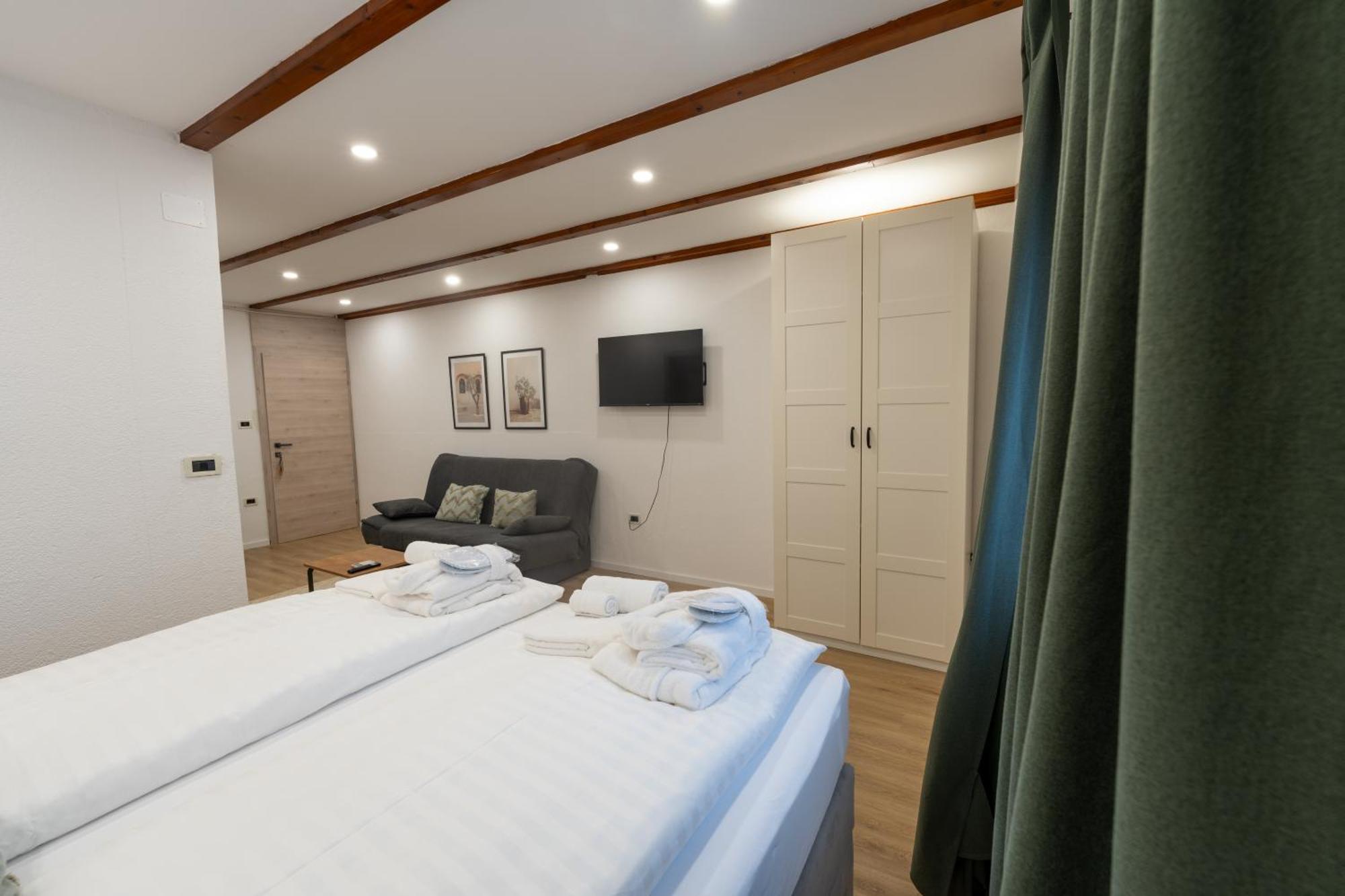 Hotel Maslina Seget  Bagian luar foto