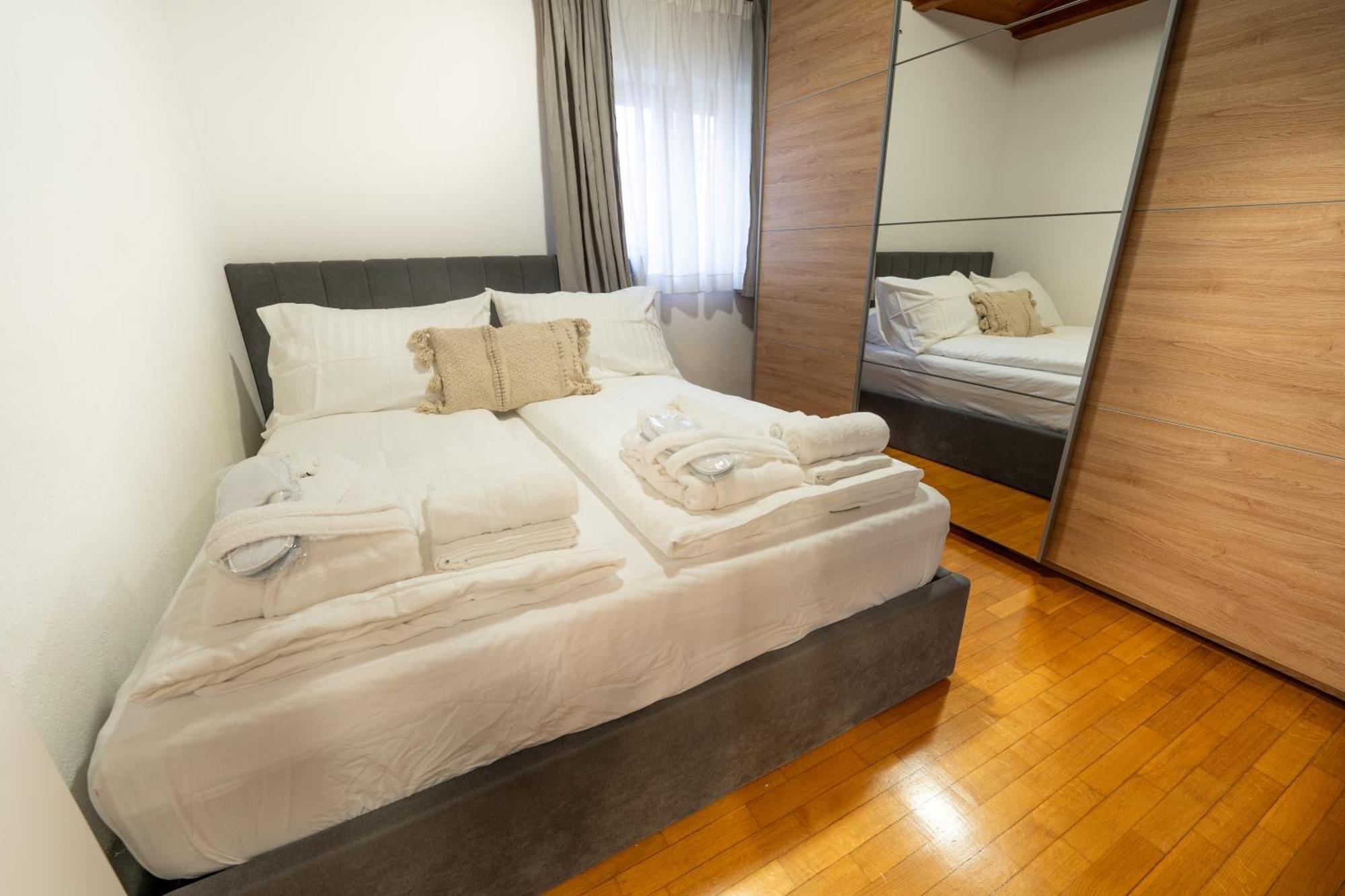 Hotel Maslina Seget  Bagian luar foto