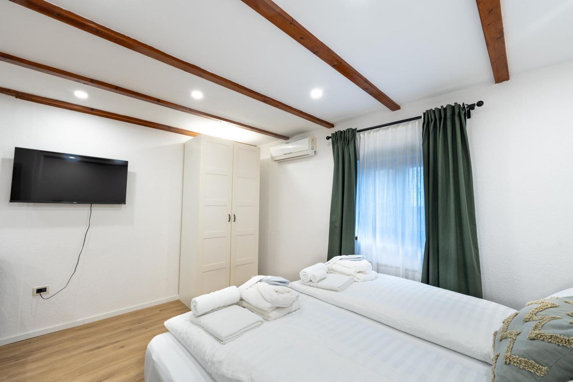 Hotel Maslina Seget  Bagian luar foto